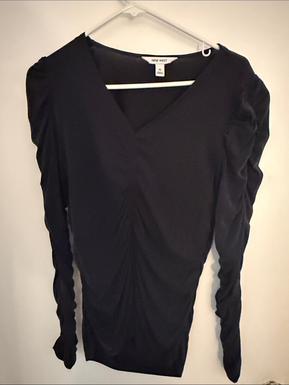 Nine West Black Long Sleeve V-Neck Ruched Front Top